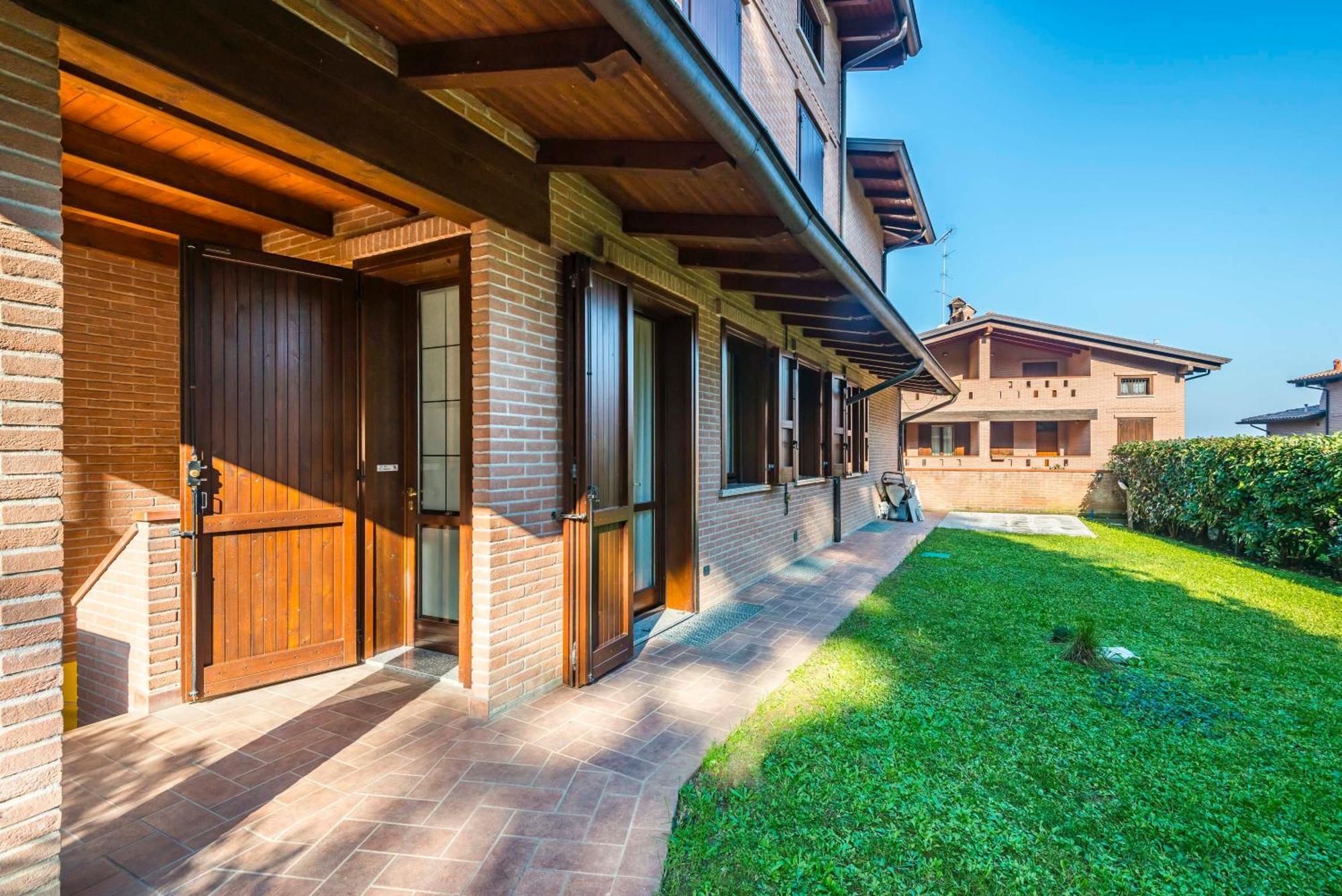 Jacuzzi Apartment In Italian Villa, Wi-Fi & Garden Sassuolo - Maranello Casalgrande Exterior foto